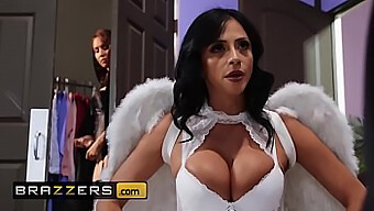 La Lesbiana Milf Ariella Ferrera E Isis Love Disfrutan Del Sexo Anal Con Juguetes