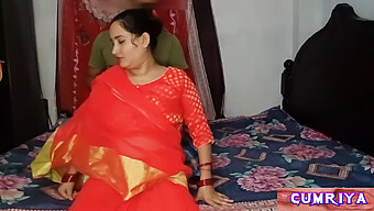 Une Tante Indienne Éprouve Une Énorme Éjaculation Pendant Le Sexe