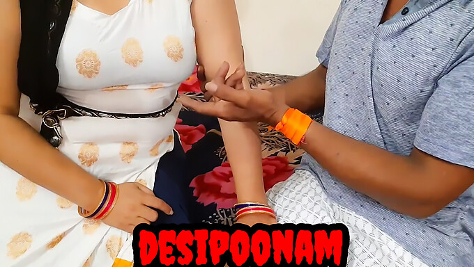 Desi Poonam Si Fa Inculare Dall'Amico Del Marito