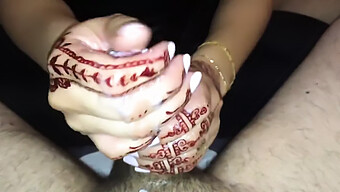 Huge Cumshot For A French Arab Beurette After A Satisfying Handjob.