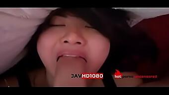 Hardcore Sex Med En Ung Asiatisk Pige I Hjemmelavet Video