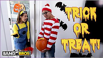 I Piedi Di Evelin Ricevono Una Sorpresa In Questo Video Di Halloween!