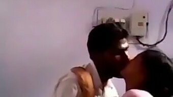 Indian Hospital Sex: Desi Couple Enjoys Passionate Kissing And Sex