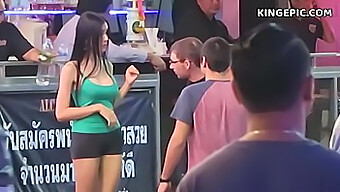 Các Cô Gái Châu Á (Thái Lan) Trong Một Show Sex Nóng Bỏng