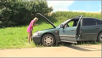 Assuntos Familiares: Peitos Grandes E Bunda Grande