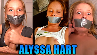 Lille Rødhårede Alyssa Hart Får Sine Små Pupper Og Ansikt Knullet I Bondage