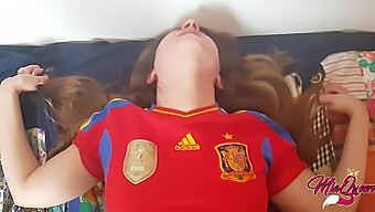 Adolescenta Europeană Cu Fundul Mare Face O Muie Pov Și Primește Creampie