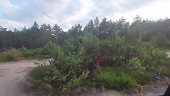 Pov Fingring Og Spruting På Stranden