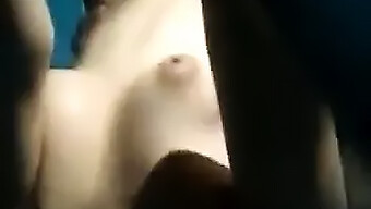 Großer Arsch 18+ Teen Bekommt Einen Harten Blowjob Und Anal Fick